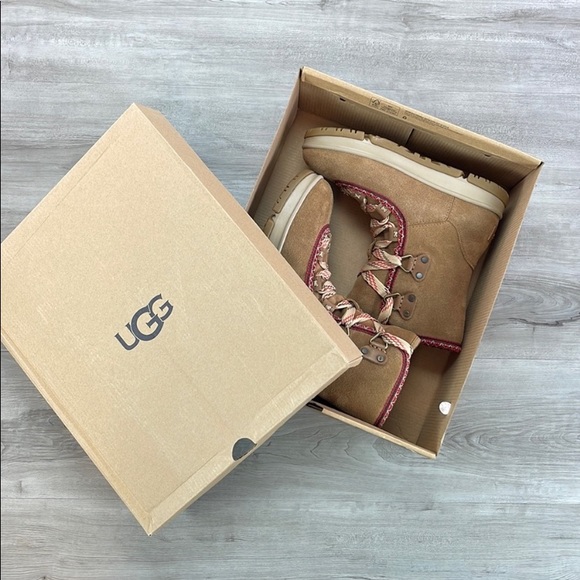 🍁 UGG 🍁 CLASSIC WEATHER HIKER HI BOOTS - Picture 14 of 16